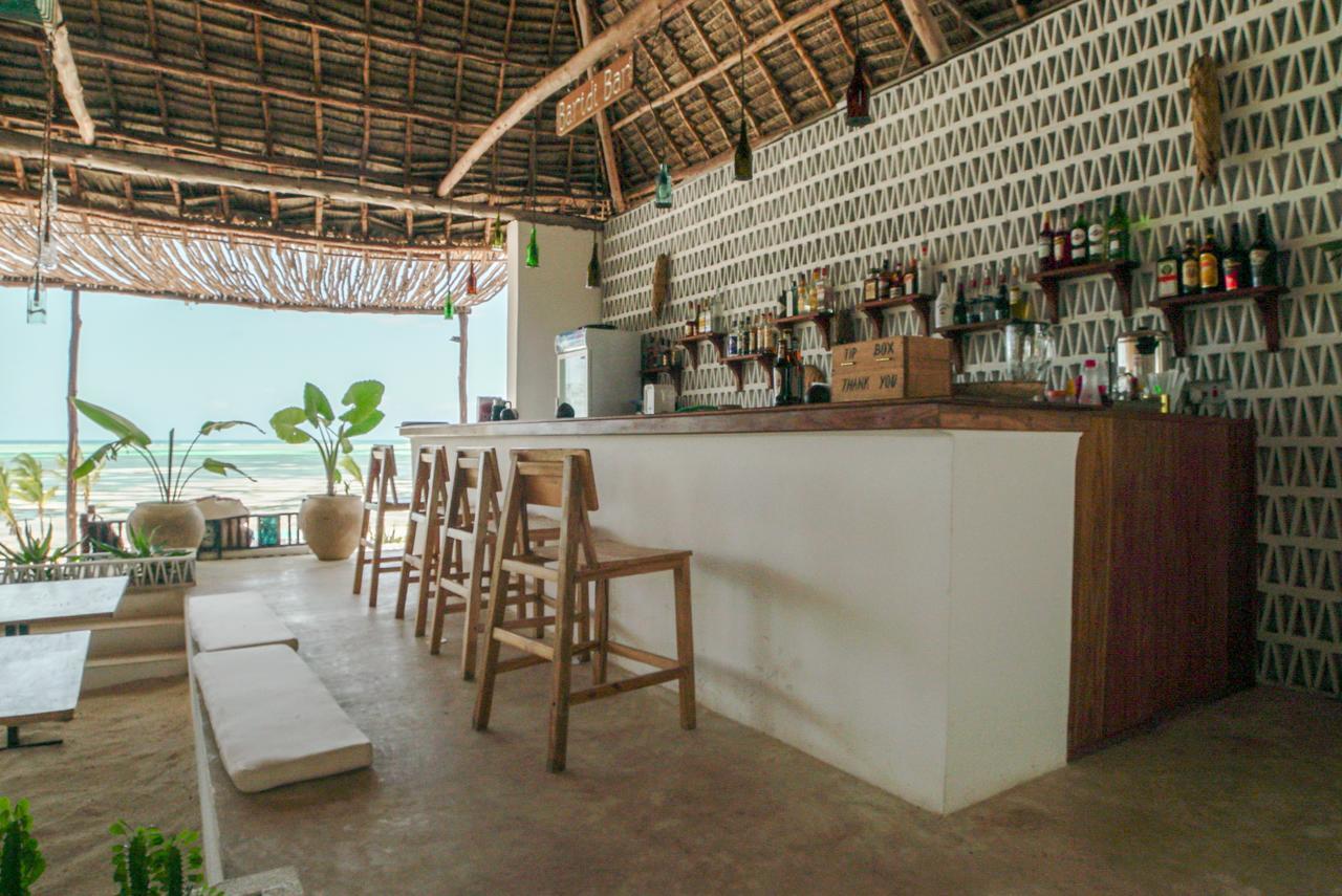 Zanbluu Beach Hotel キウェンワ エクステリア 写真
