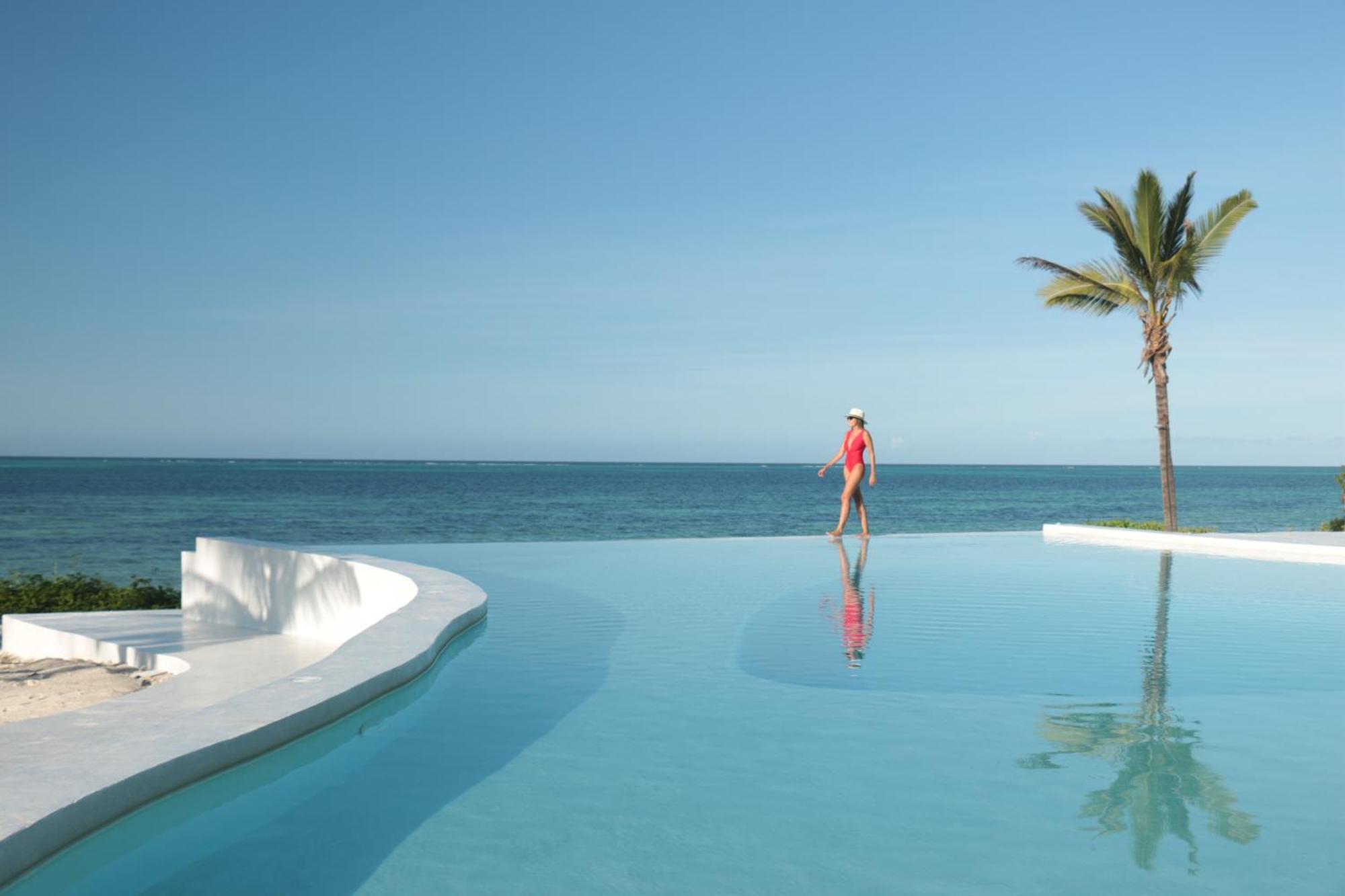Zanbluu Beach Hotel キウェンワ エクステリア 写真